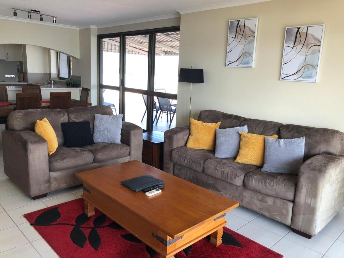 Coral Towers Holiday Suites Cairns Extérieur photo