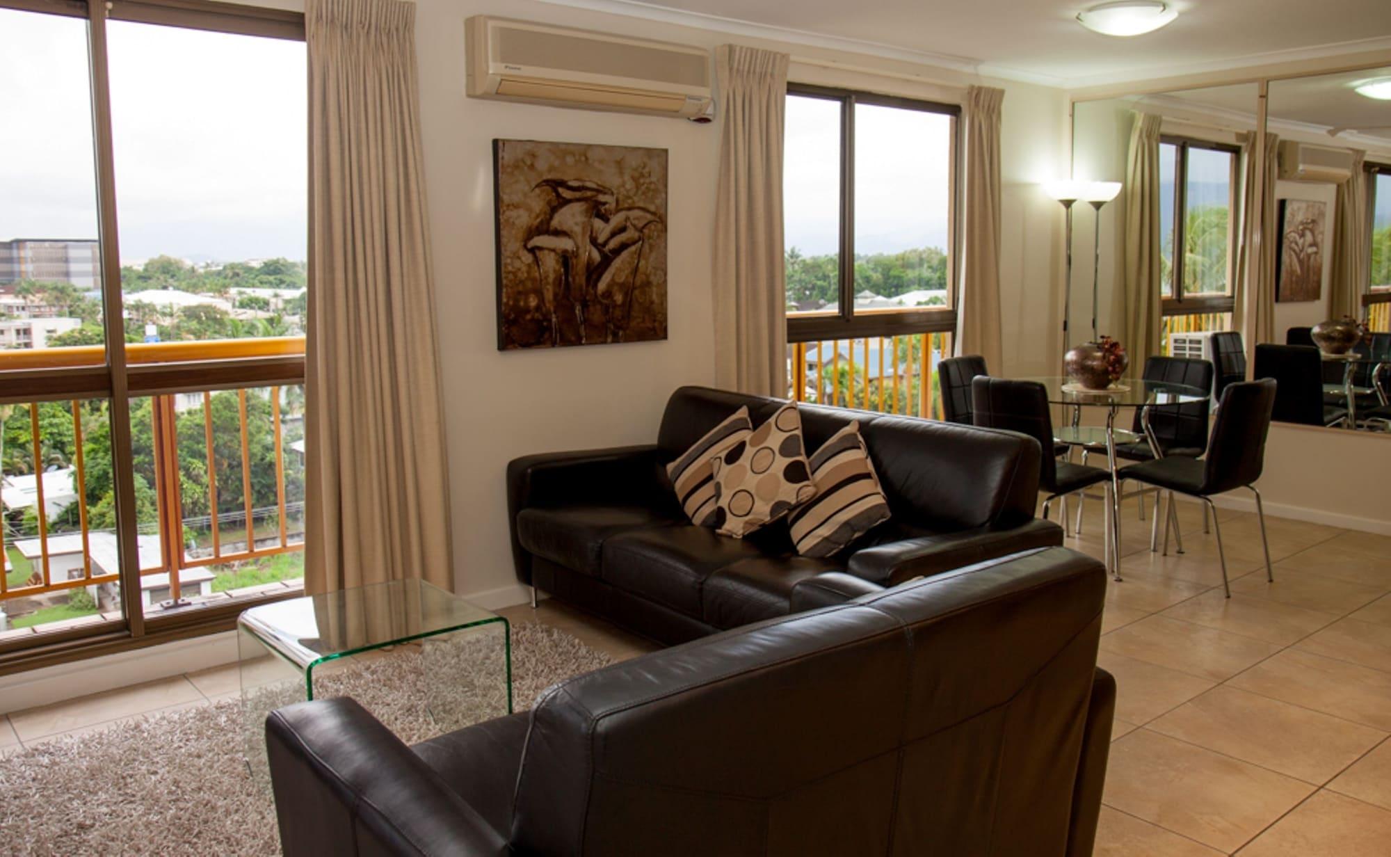 Coral Towers Holiday Suites Cairns Extérieur photo