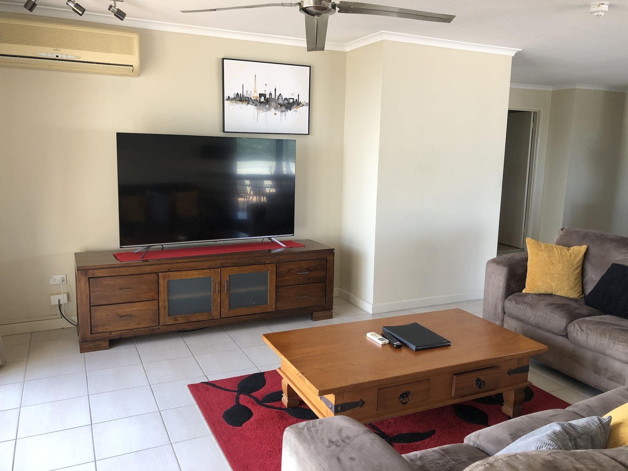 Coral Towers Holiday Suites Cairns Extérieur photo
