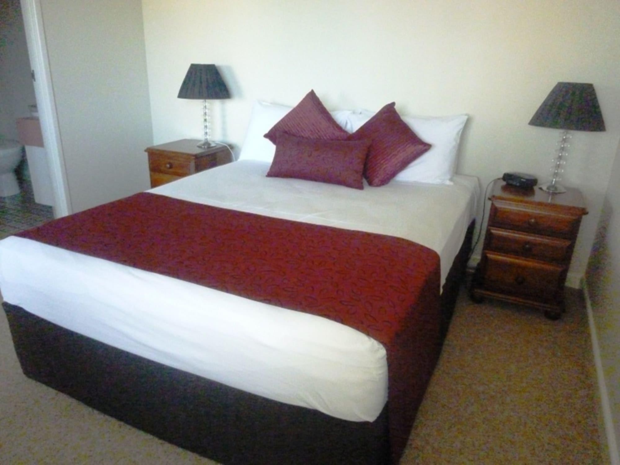 Coral Towers Holiday Suites Cairns Extérieur photo