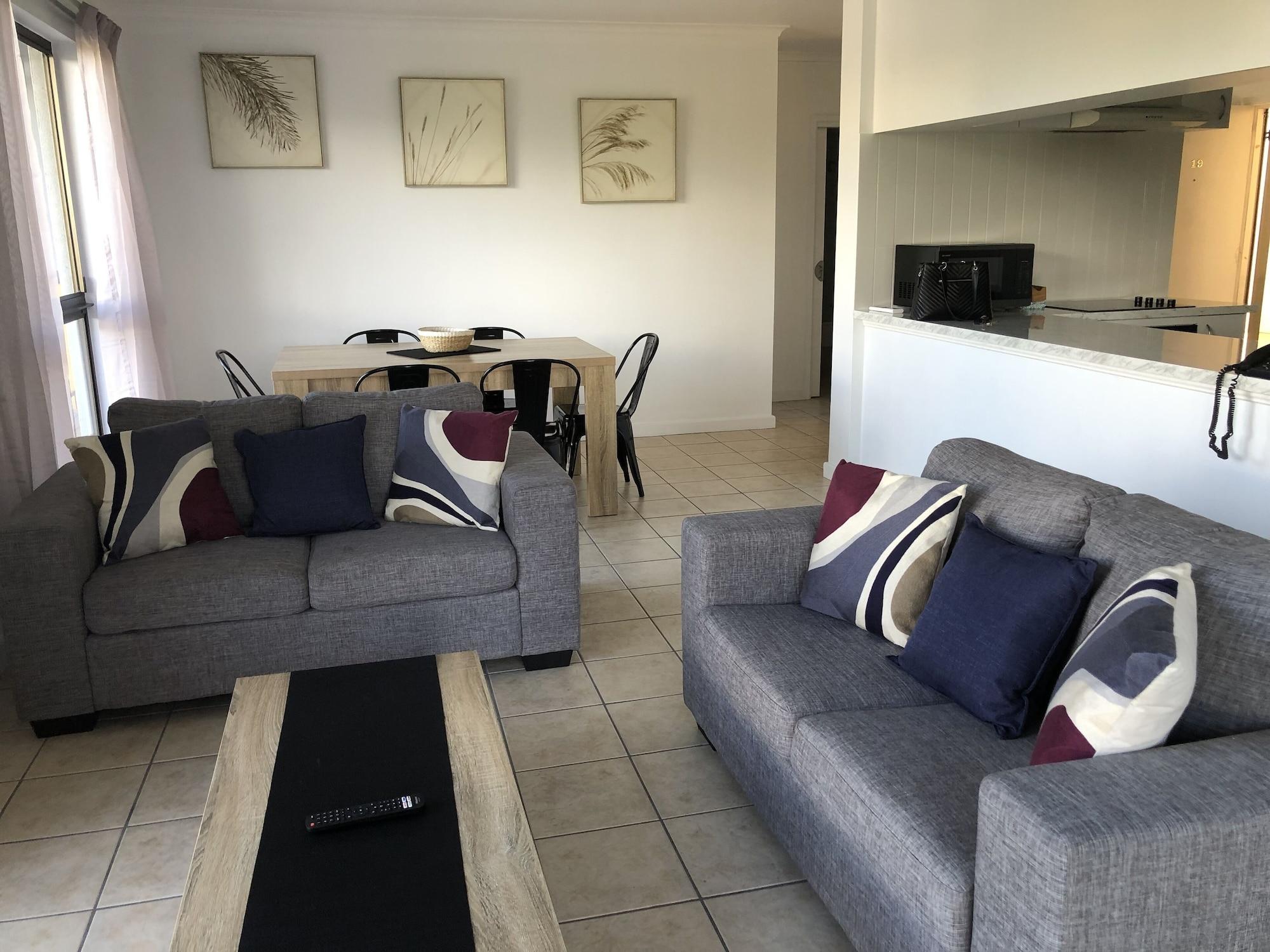 Coral Towers Holiday Suites Cairns Extérieur photo