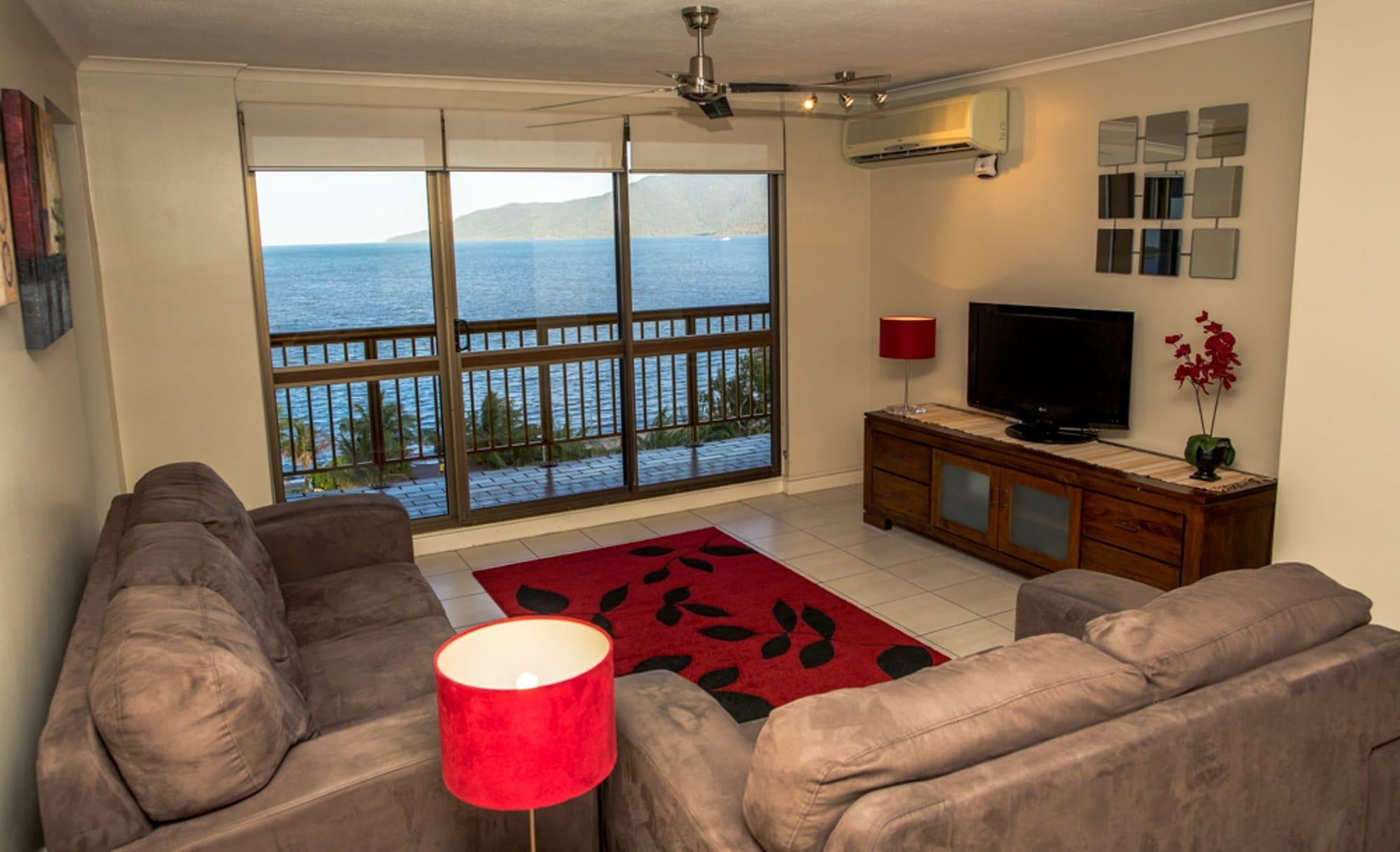 Coral Towers Holiday Suites Cairns Extérieur photo